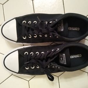 Converse Barely Worn